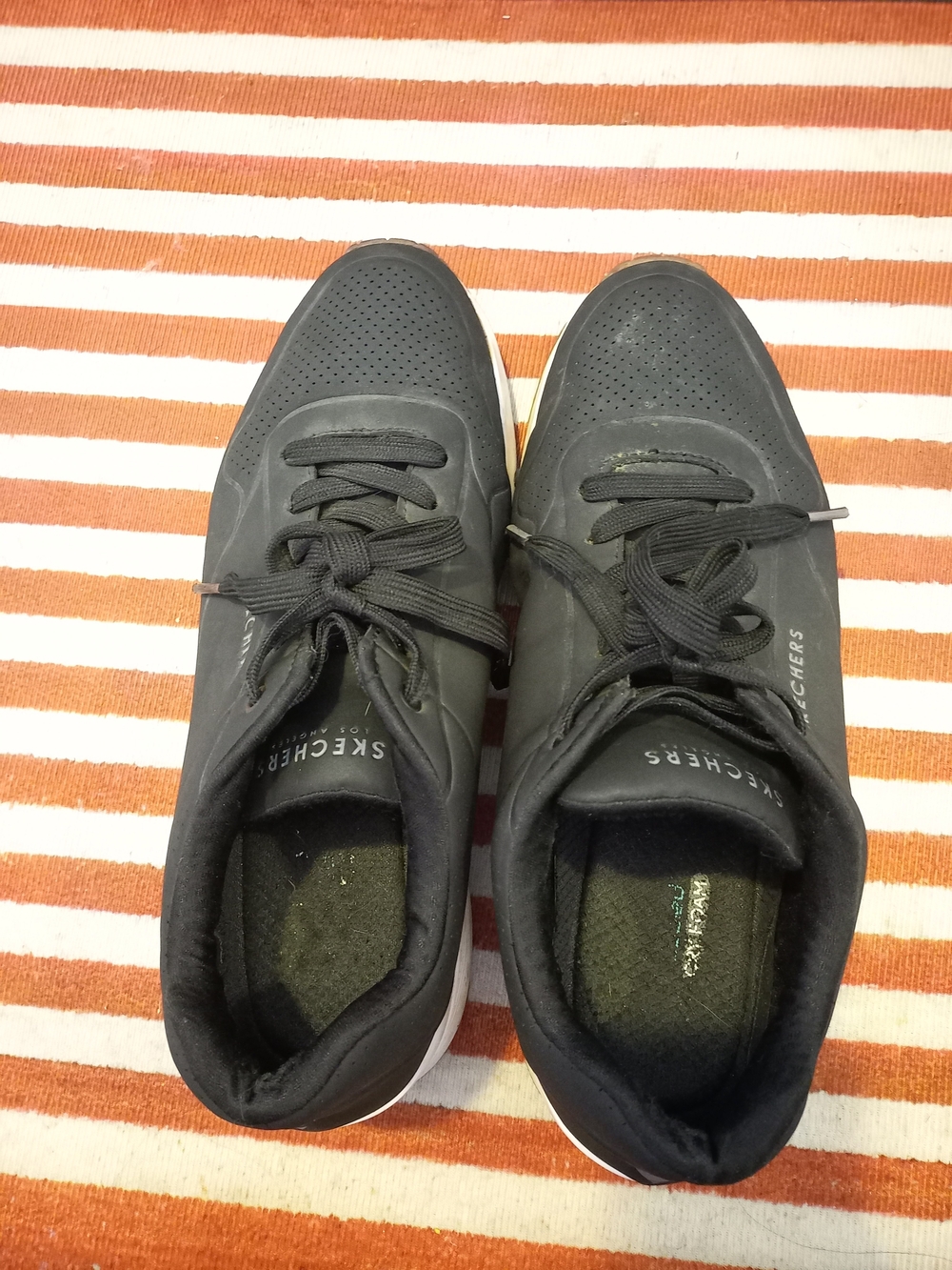 Skechers Men’s Black Casual Lace-Up Sneakers - Picture 2 of 8
